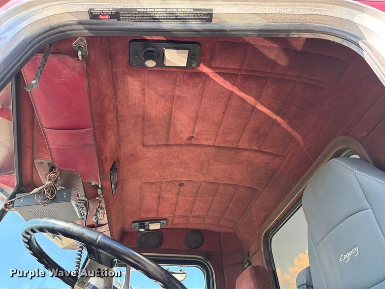 image for item FK4118 1994 Peterbilt 379 semi truck