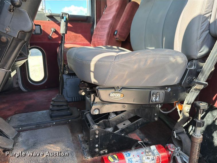 image for item FK4118 1994 Peterbilt 379 semi truck