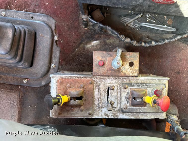 image for item FK4118 1994 Peterbilt 379 semi truck