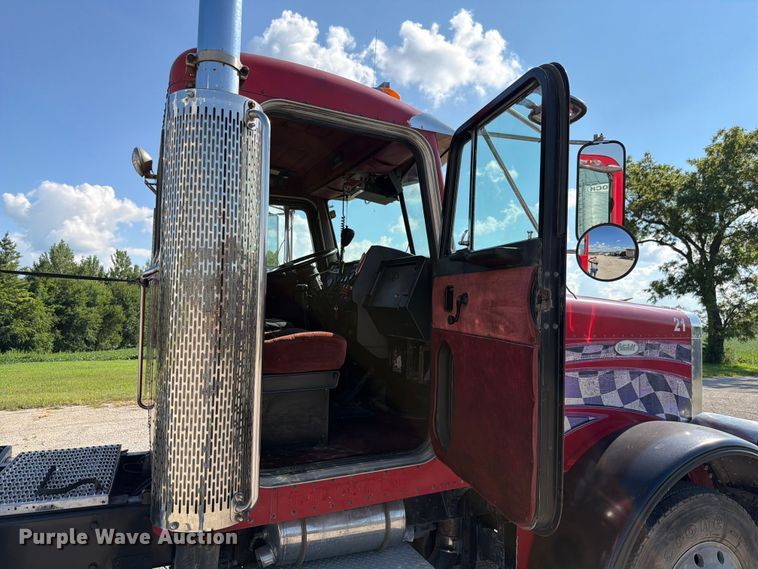 image for item FK4118 1994 Peterbilt 379 semi truck