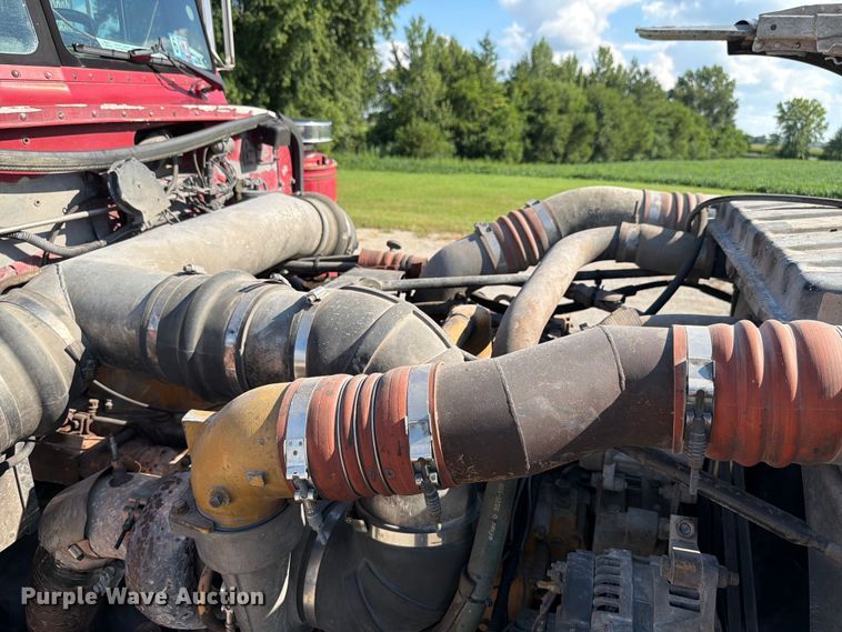 image for item FK4118 1994 Peterbilt 379 semi truck