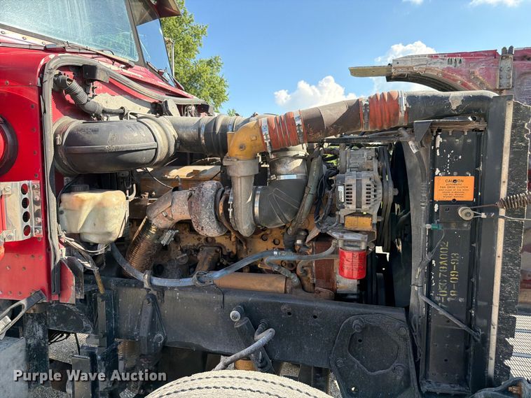 image for item FK4118 1994 Peterbilt 379 semi truck