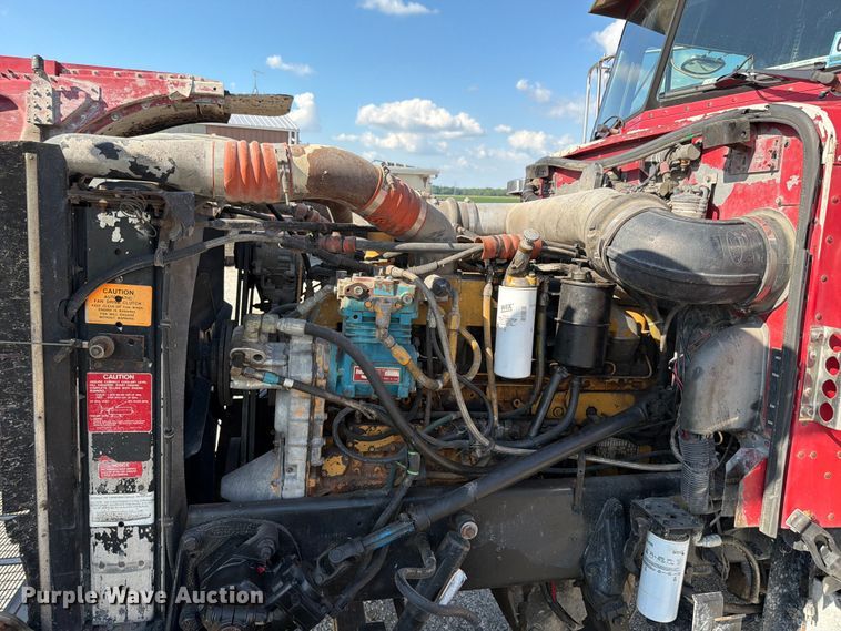 image for item FK4118 1994 Peterbilt 379 semi truck