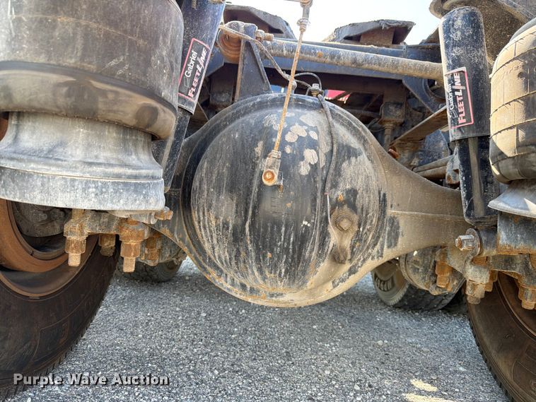 image for item FK4118 1994 Peterbilt 379 semi truck