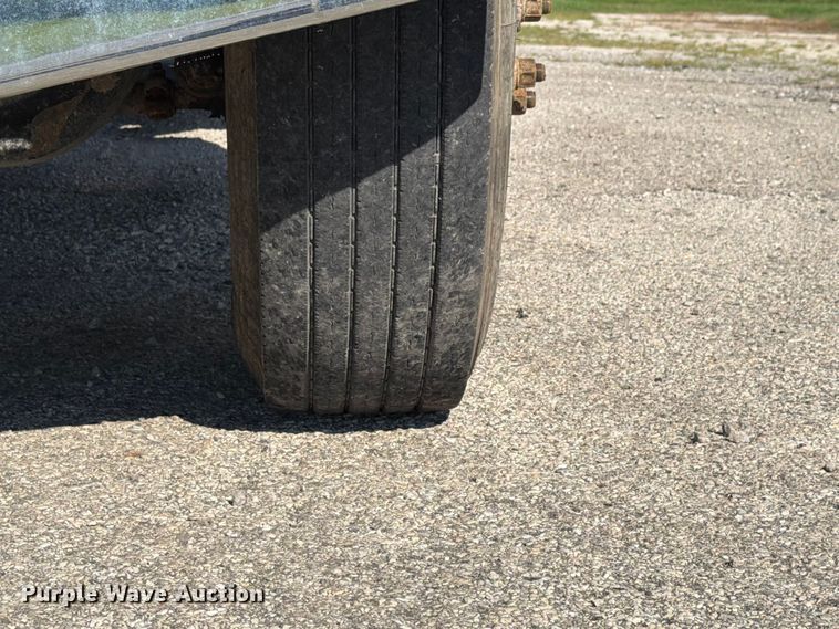 image for item FK4118 1994 Peterbilt 379 semi truck