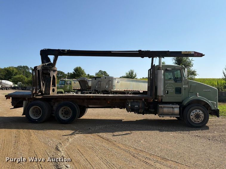 image for item FK4123 2003 Kenworth T800 crane truck