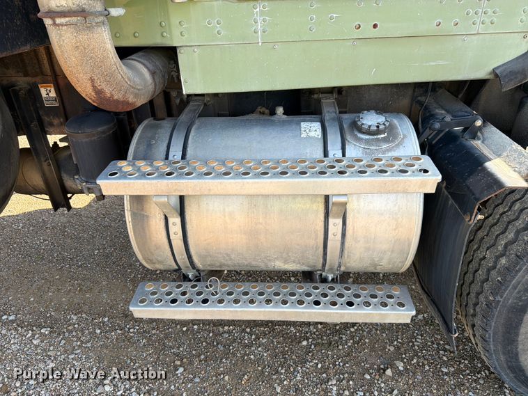 image for item FK4123 2003 Kenworth T800 crane truck