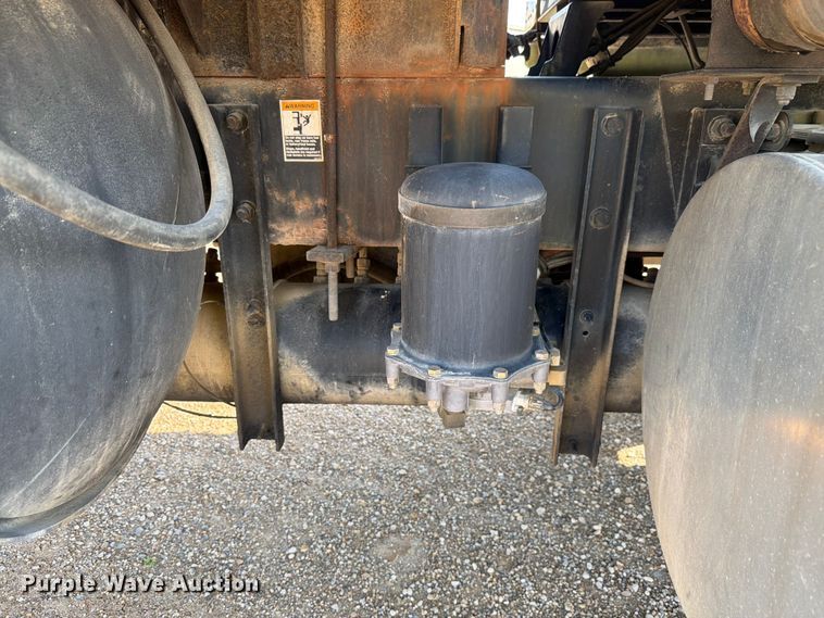 image for item FK4123 2003 Kenworth T800 crane truck