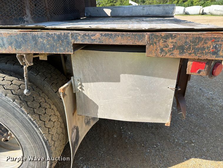 image for item FK4123 2003 Kenworth T800 crane truck
