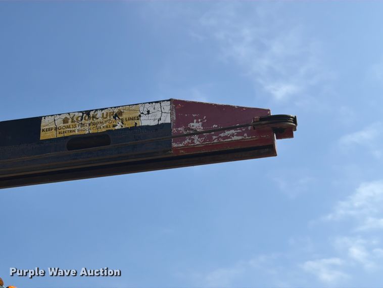 image for item FK4123 2003 Kenworth T800 crane truck