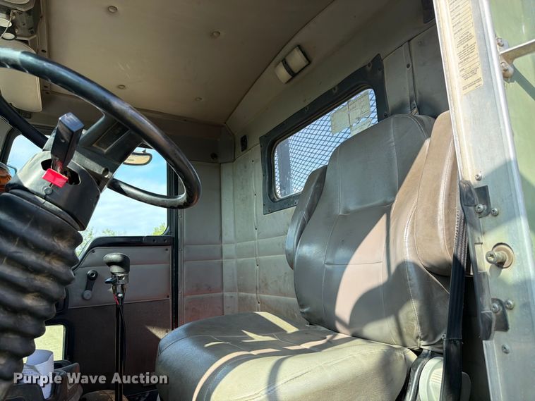 image for item FK4123 2003 Kenworth T800 crane truck