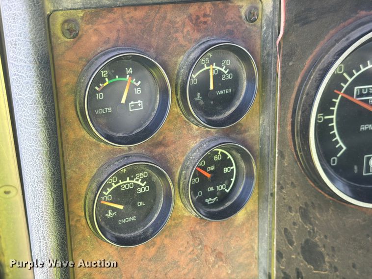 image for item FK4123 2003 Kenworth T800 crane truck