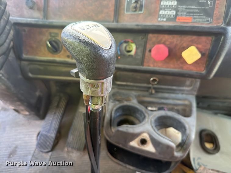 image for item FK4123 2003 Kenworth T800 crane truck