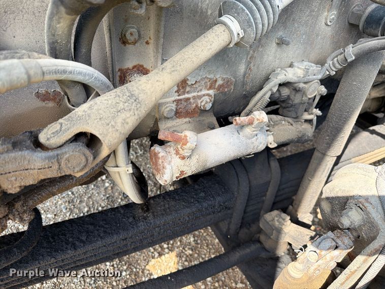 image for item FK4123 2003 Kenworth T800 crane truck
