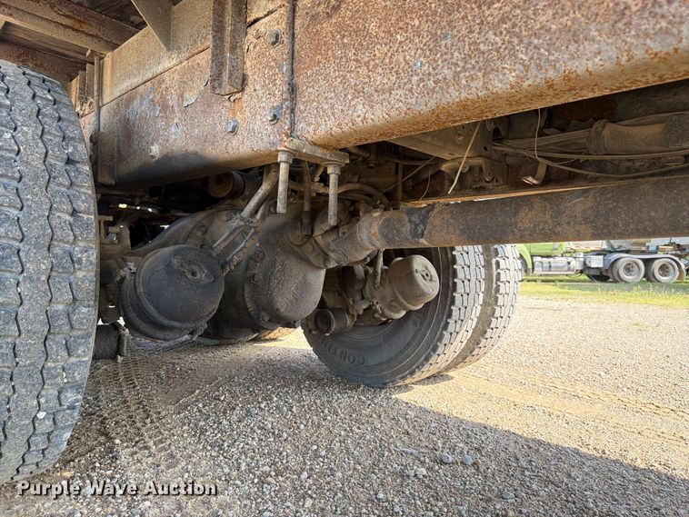 image for item FK4123 2003 Kenworth T800 crane truck