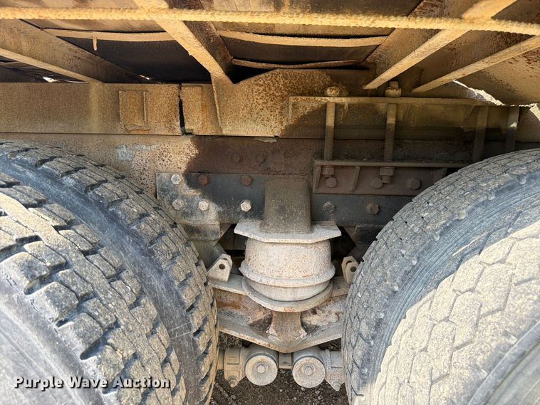 image for item FK4123 2003 Kenworth T800 crane truck