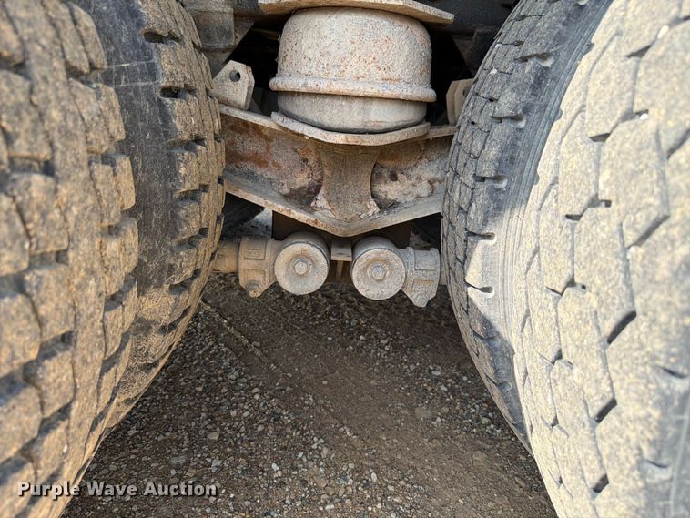image for item FK4123 2003 Kenworth T800 crane truck