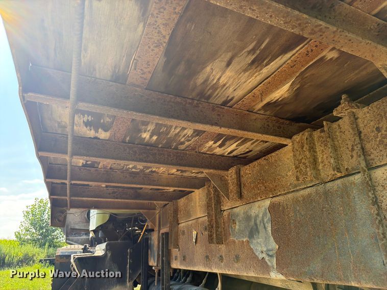 image for item FK4123 2003 Kenworth T800 crane truck