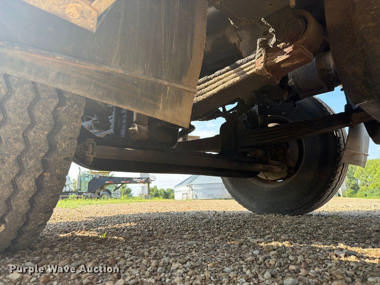 image for item FK4123 2003 Kenworth T800 crane truck