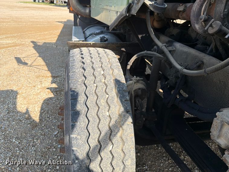 image for item FK4123 2003 Kenworth T800 crane truck