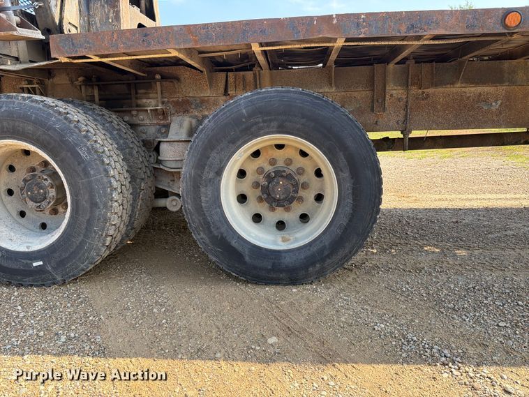 image for item FK4123 2003 Kenworth T800 crane truck