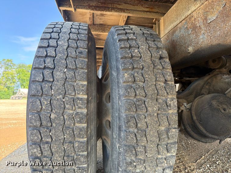image for item FK4123 2003 Kenworth T800 crane truck