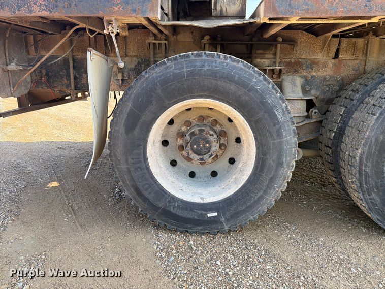 image for item FK4123 2003 Kenworth T800 crane truck