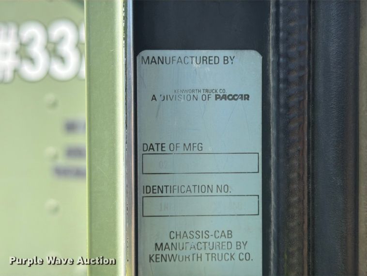 image for item FK4123 2003 Kenworth T800 crane truck