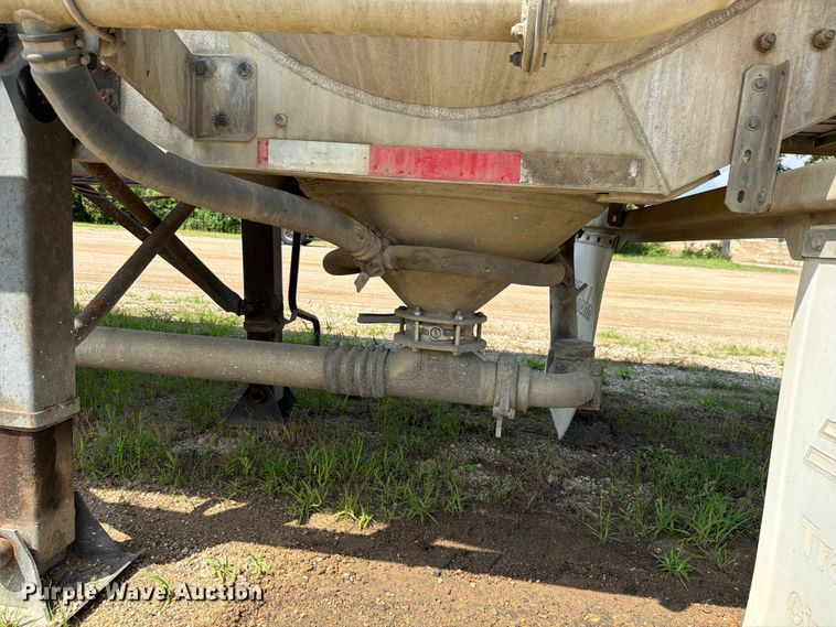 image for item FK4124 2003 Heil Pneumatic bulk trailer pneumatic dry bulk trailer