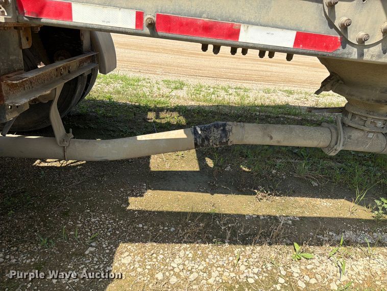 image for item FK4124 2003 Heil Pneumatic bulk trailer pneumatic dry bulk trailer