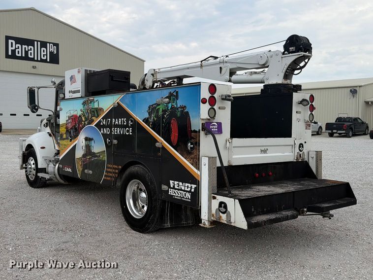 image for item FK4126 2010 Peterbilt 337 utility / service truck