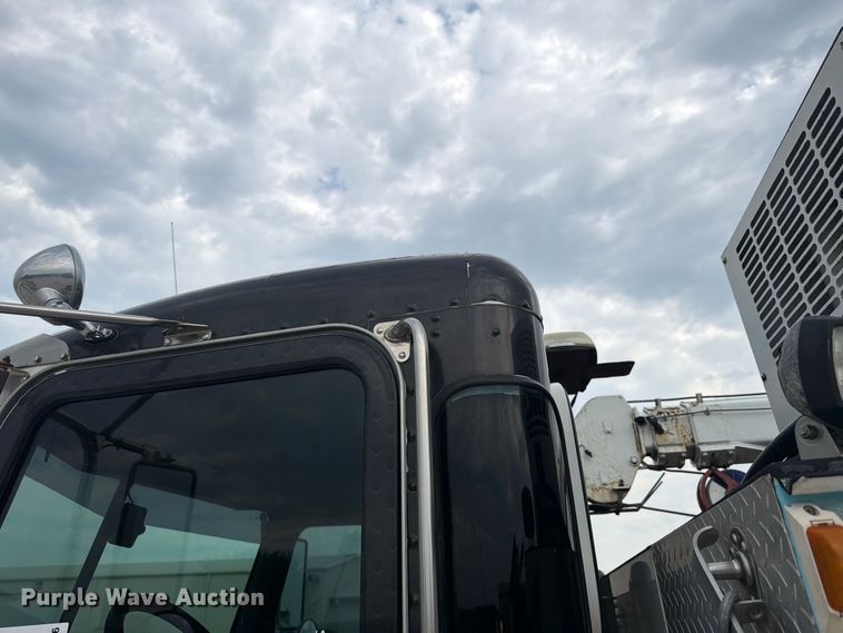 image for item FK4126 2010 Peterbilt 337 utility / service truck