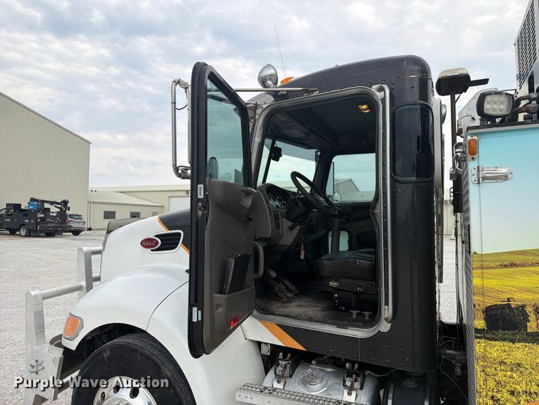 image for item FK4126 2010 Peterbilt 337 utility / service truck