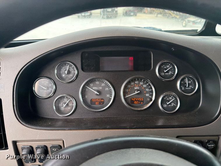 image for item FK4126 2010 Peterbilt 337 utility / service truck