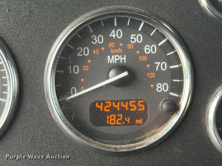 image for item FK4126 2010 Peterbilt 337 utility / service truck