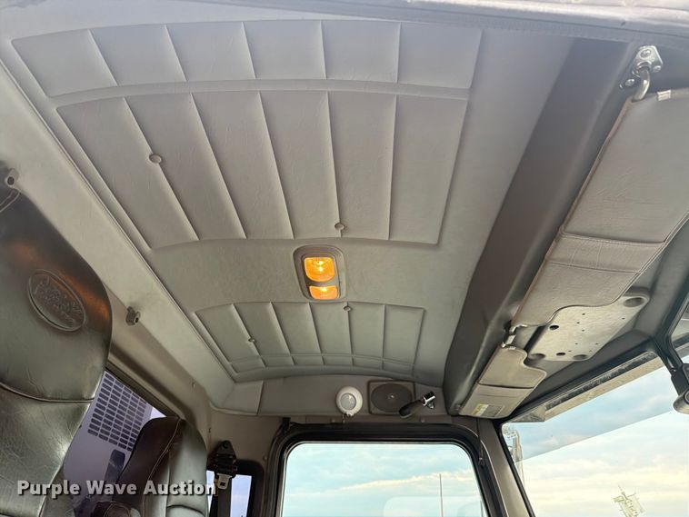 image for item FK4126 2010 Peterbilt 337 utility / service truck