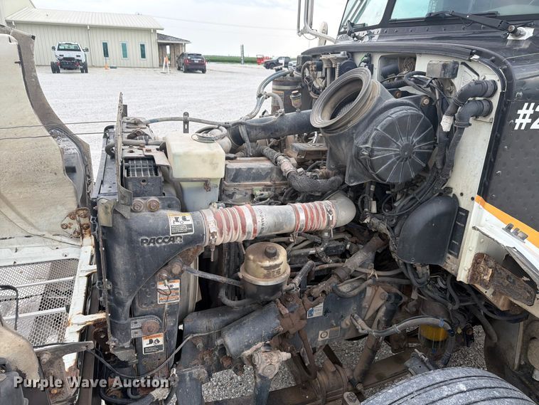 image for item FK4126 2010 Peterbilt 337 utility / service truck