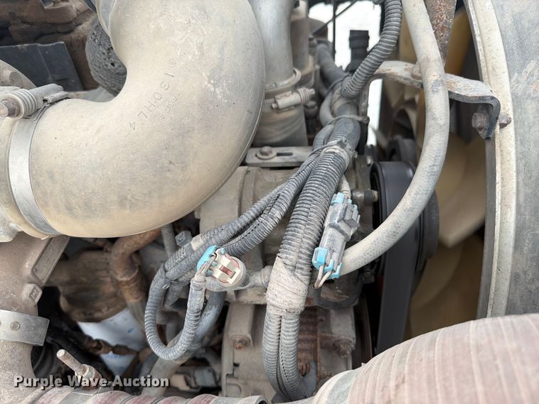 image for item FK4126 2010 Peterbilt 337 utility / service truck