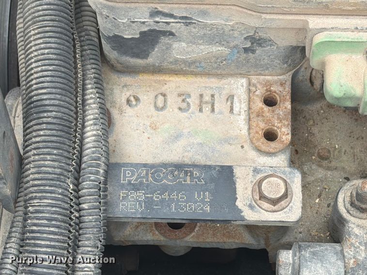 image for item FK4126 2010 Peterbilt 337 utility / service truck
