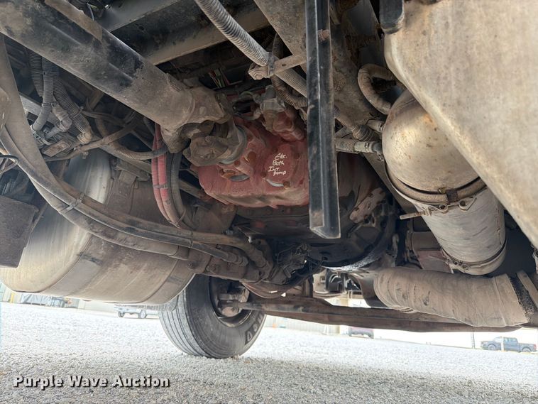 image for item FK4126 2010 Peterbilt 337 utility / service truck