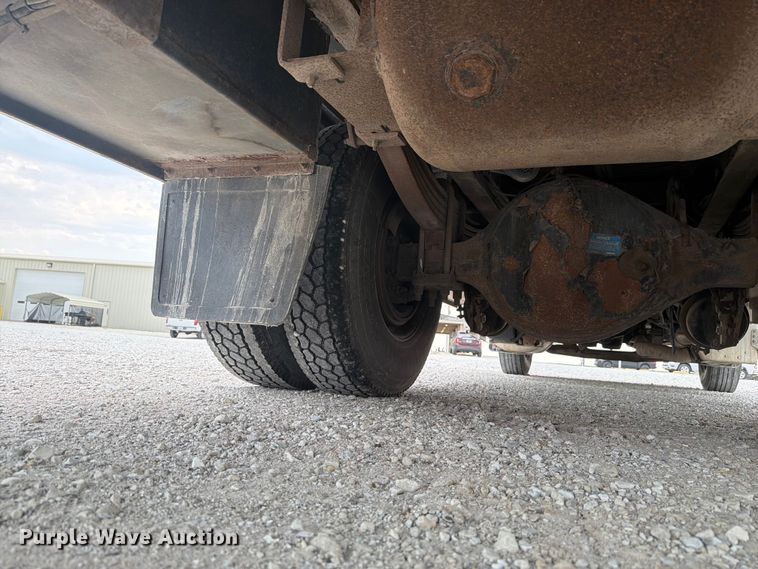 image for item FK4126 2010 Peterbilt 337 utility / service truck
