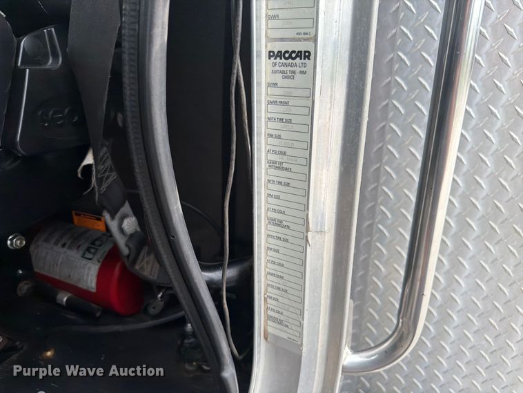 image for item FK4126 2010 Peterbilt 337 utility / service truck