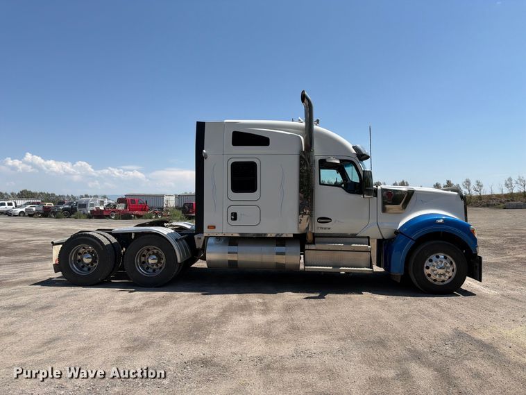 image for item FK4549 2023 Kenworth W990 semi truck