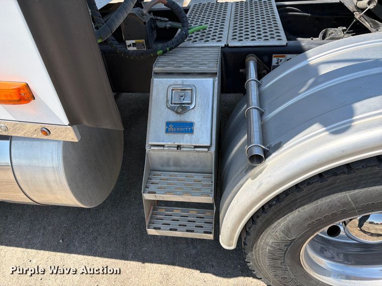 image for item FK4549 2023 Kenworth W990 semi truck