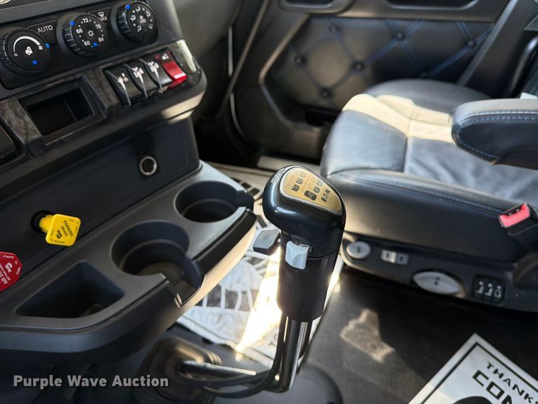 image for item FK4549 2023 Kenworth W990 semi truck