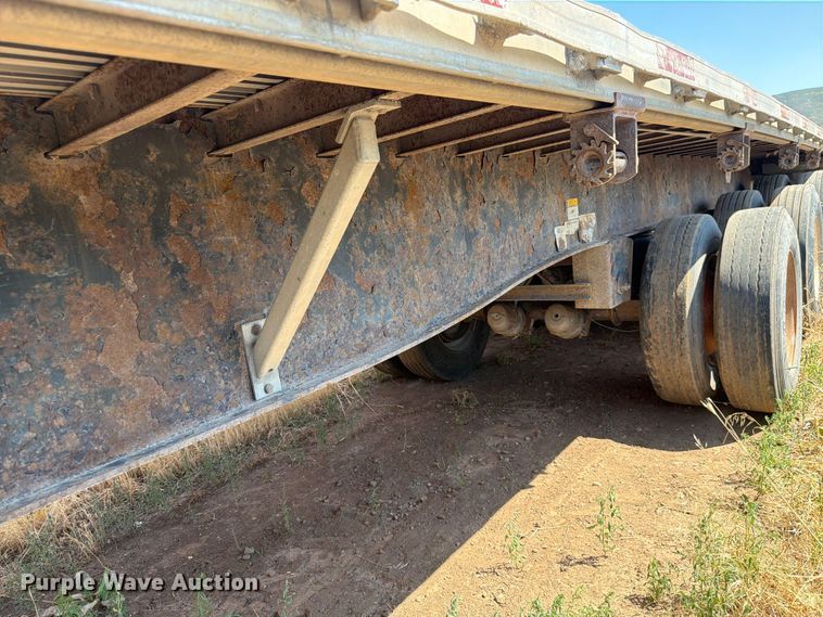 image for item FK4567 2000 Utility Trailer Manufacturer flatbed trailer