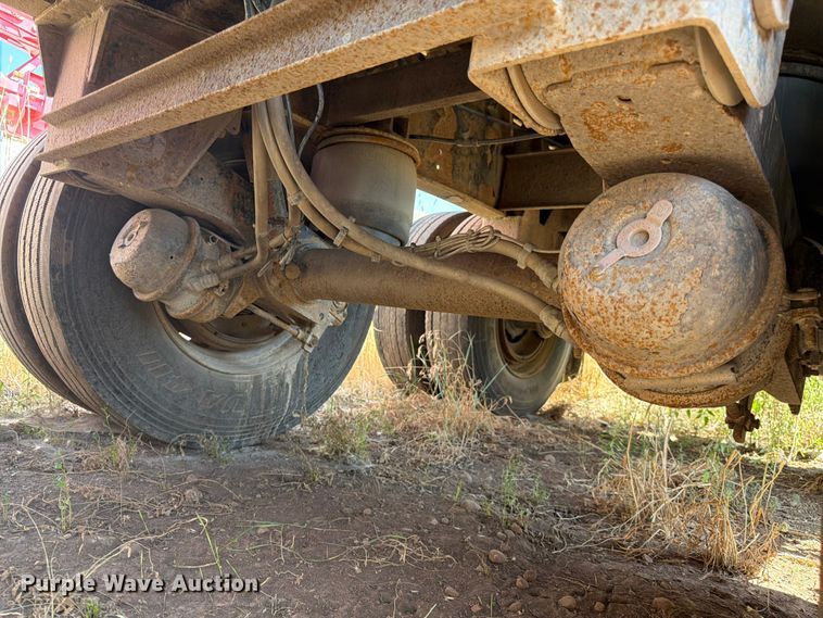 image for item FK4567 2000 Utility Trailer Manufacturer flatbed trailer