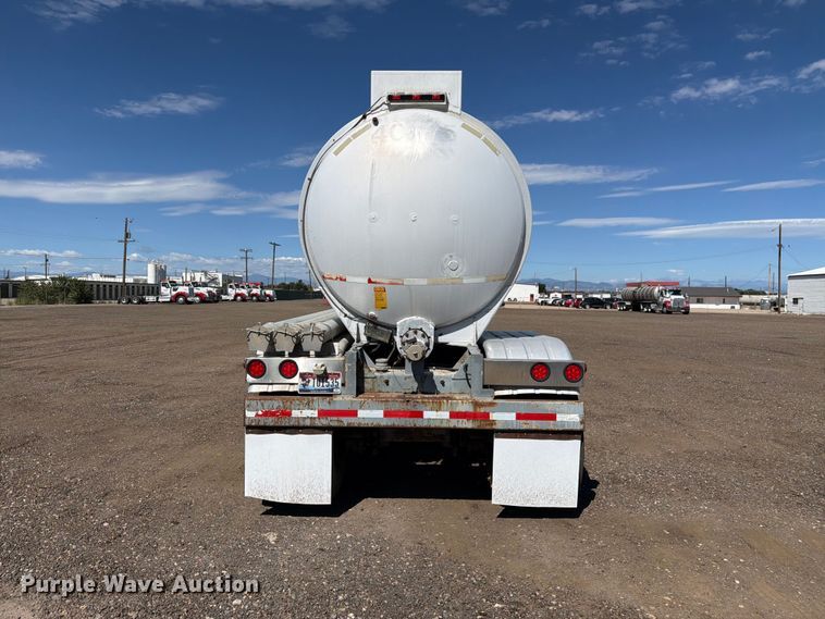image for item FM7615 1976 Fruehauf pneumatic dry bulk trailer