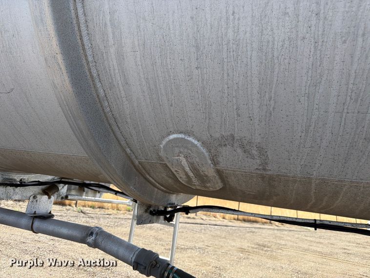 image for item FM7615 1976 Fruehauf pneumatic dry bulk trailer