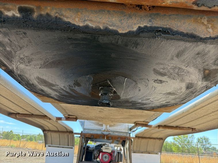 image for item FM7615 1976 Fruehauf pneumatic dry bulk trailer